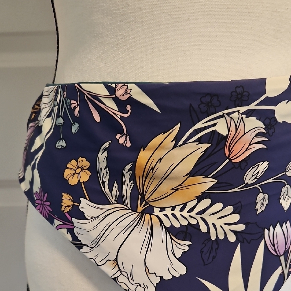 Cupshe Navy Floral Bikini with Gold and White Accents - Picture 9 of 12